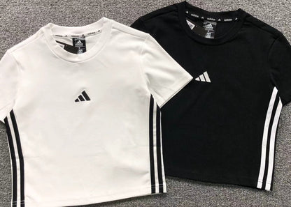 Camiseta Adidas Clean Stripe Tee Feminina
