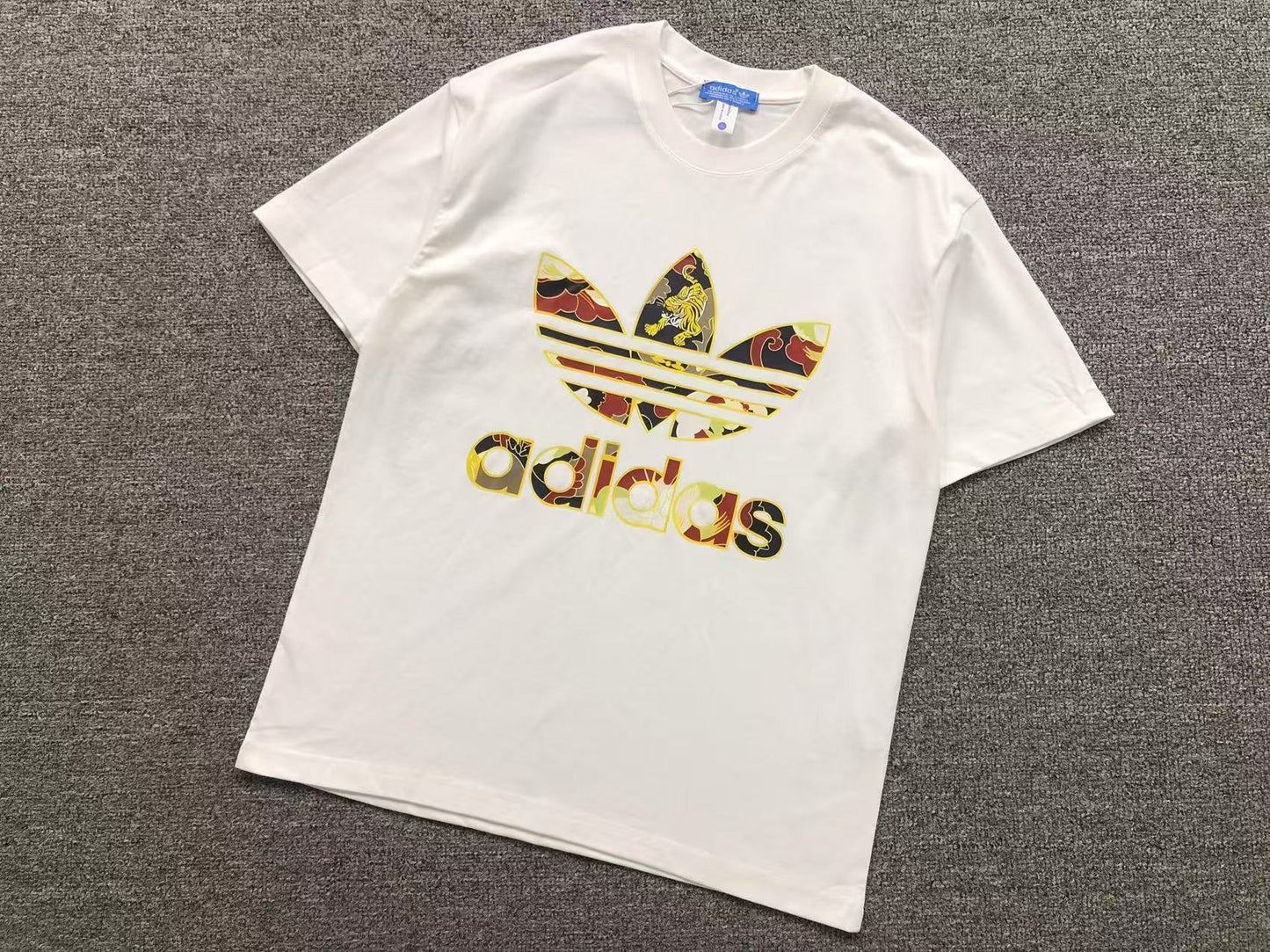 Camiseta adidas Luxe Trefoil