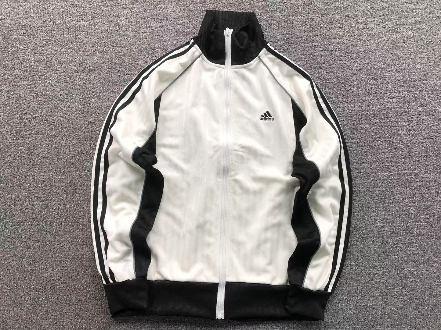 Moletom Adidas Euro Track Style