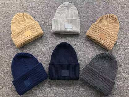 Touca Acne Studios Winter Essential