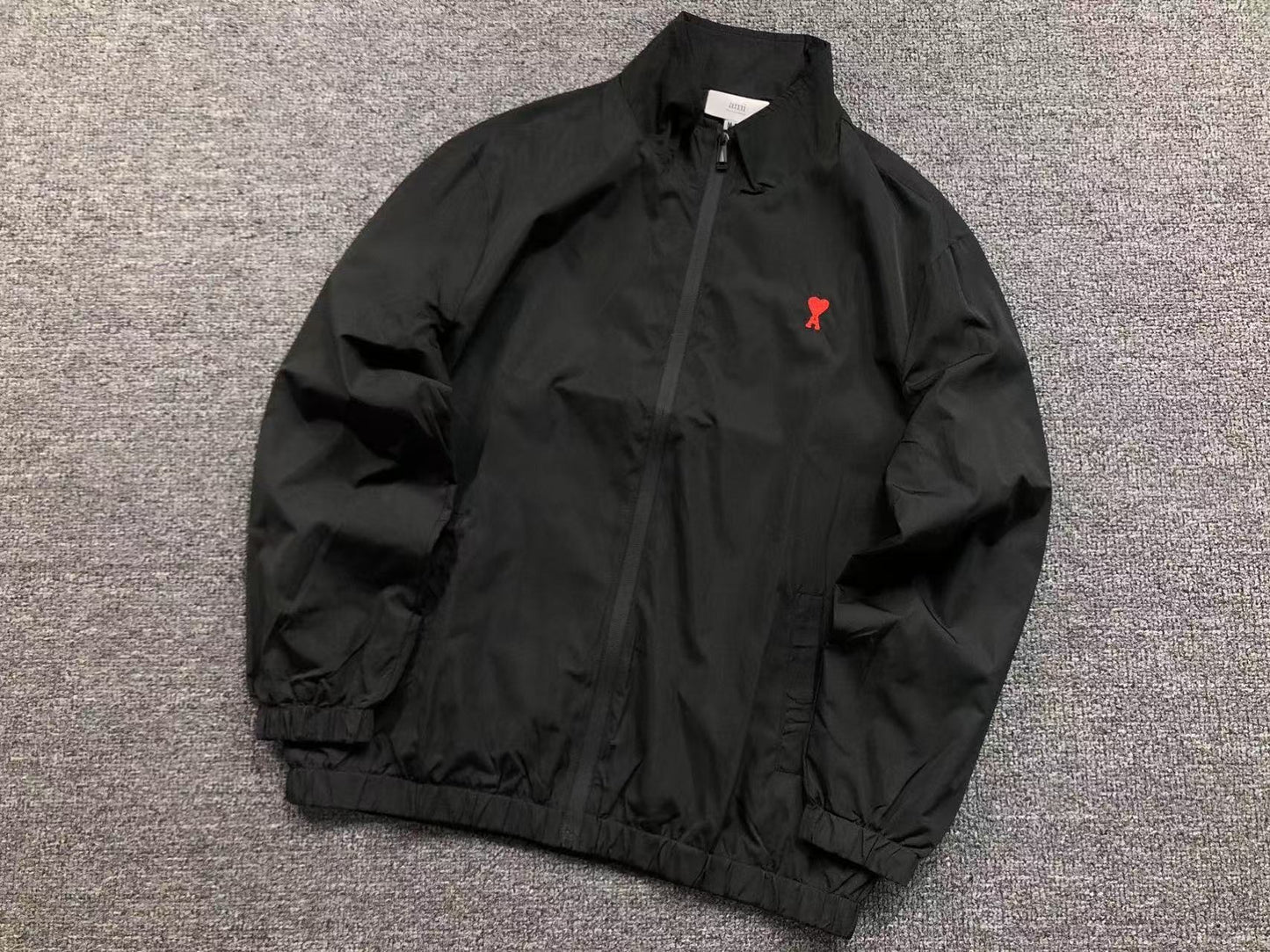 Jaqueta AMI Paris Windbreaker Logo Coração