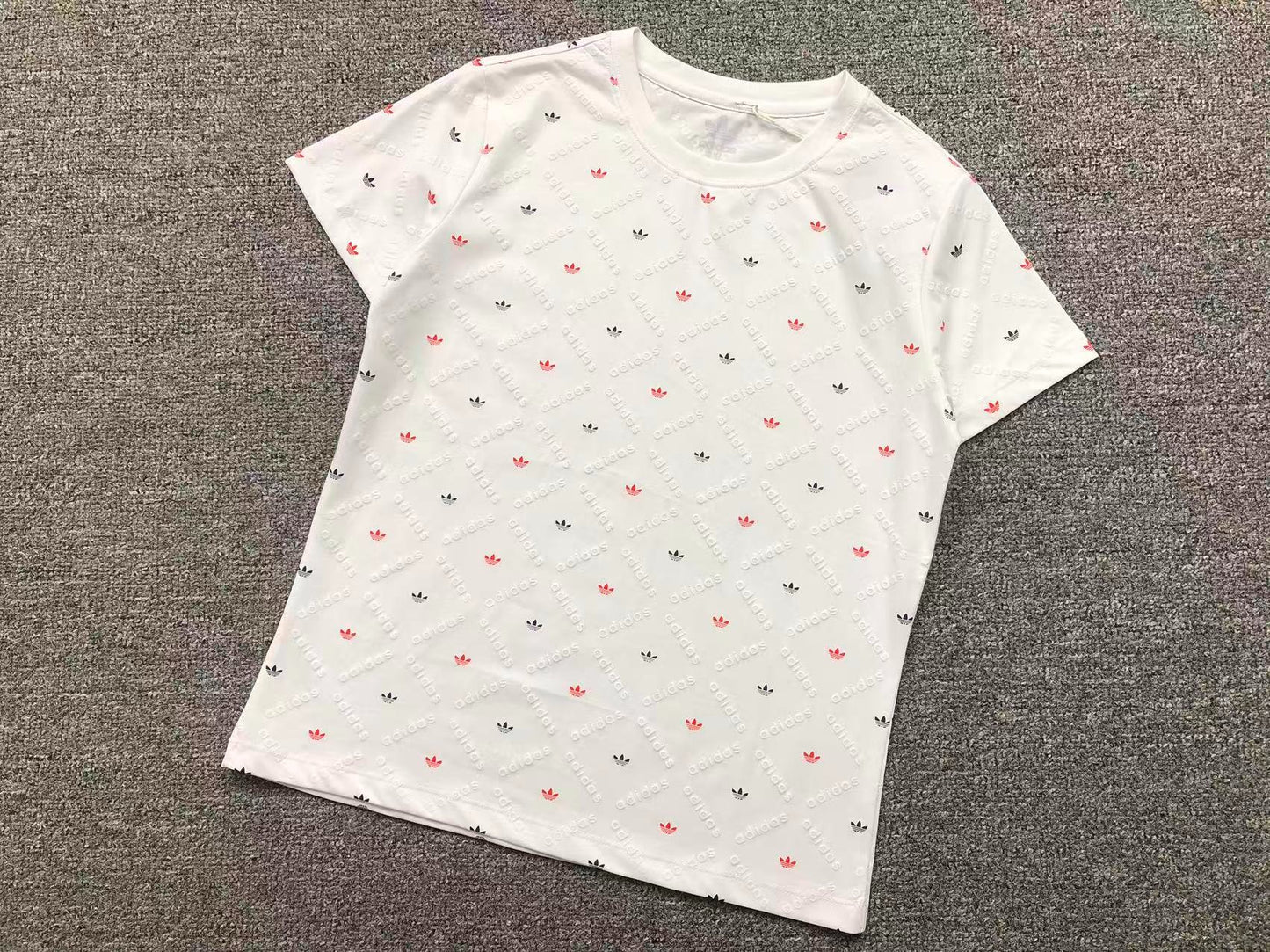 Camiseta Adidas Monogram All Over Feminina