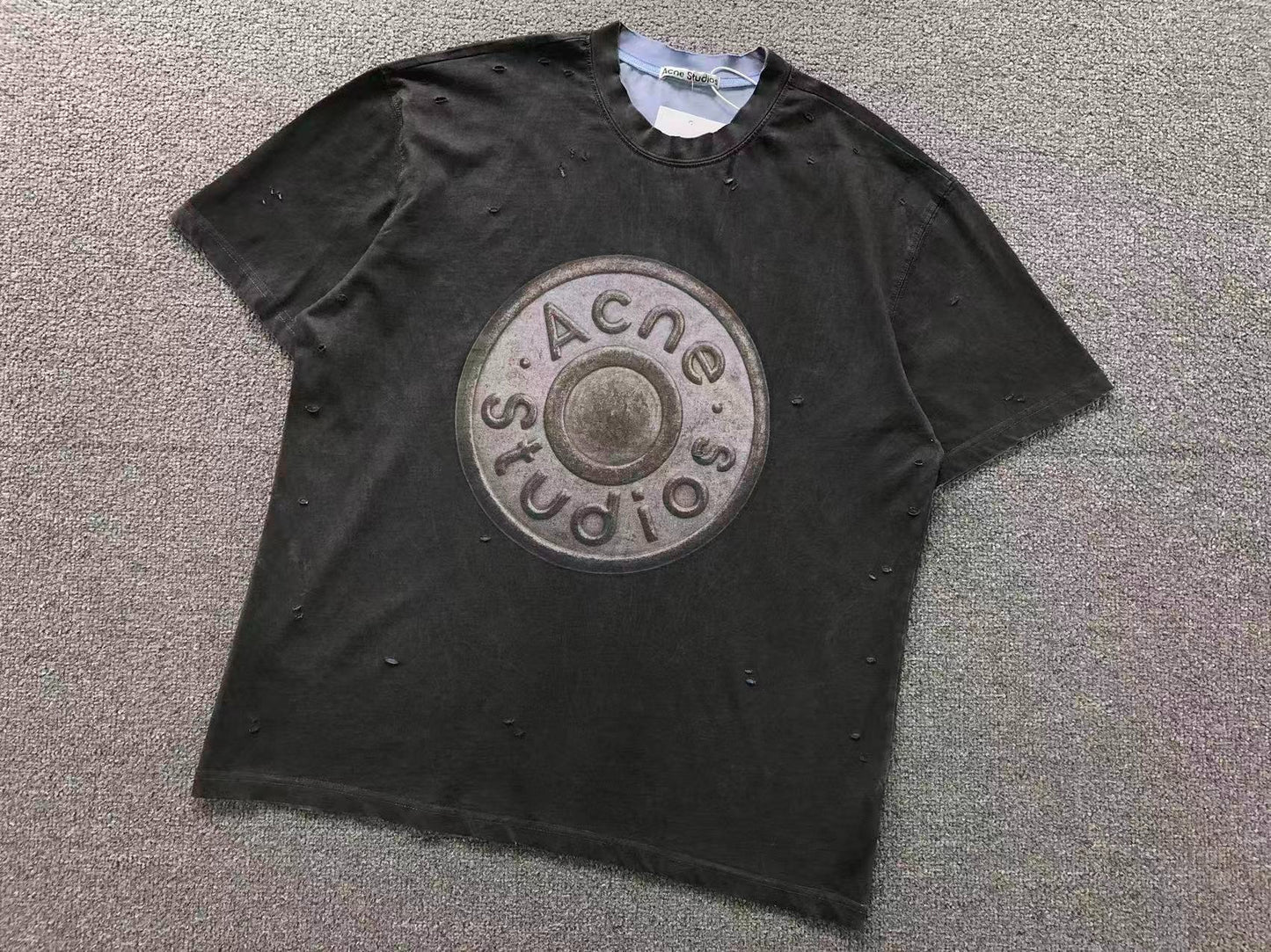 Camiseta Acne Studios Worn Metal Core