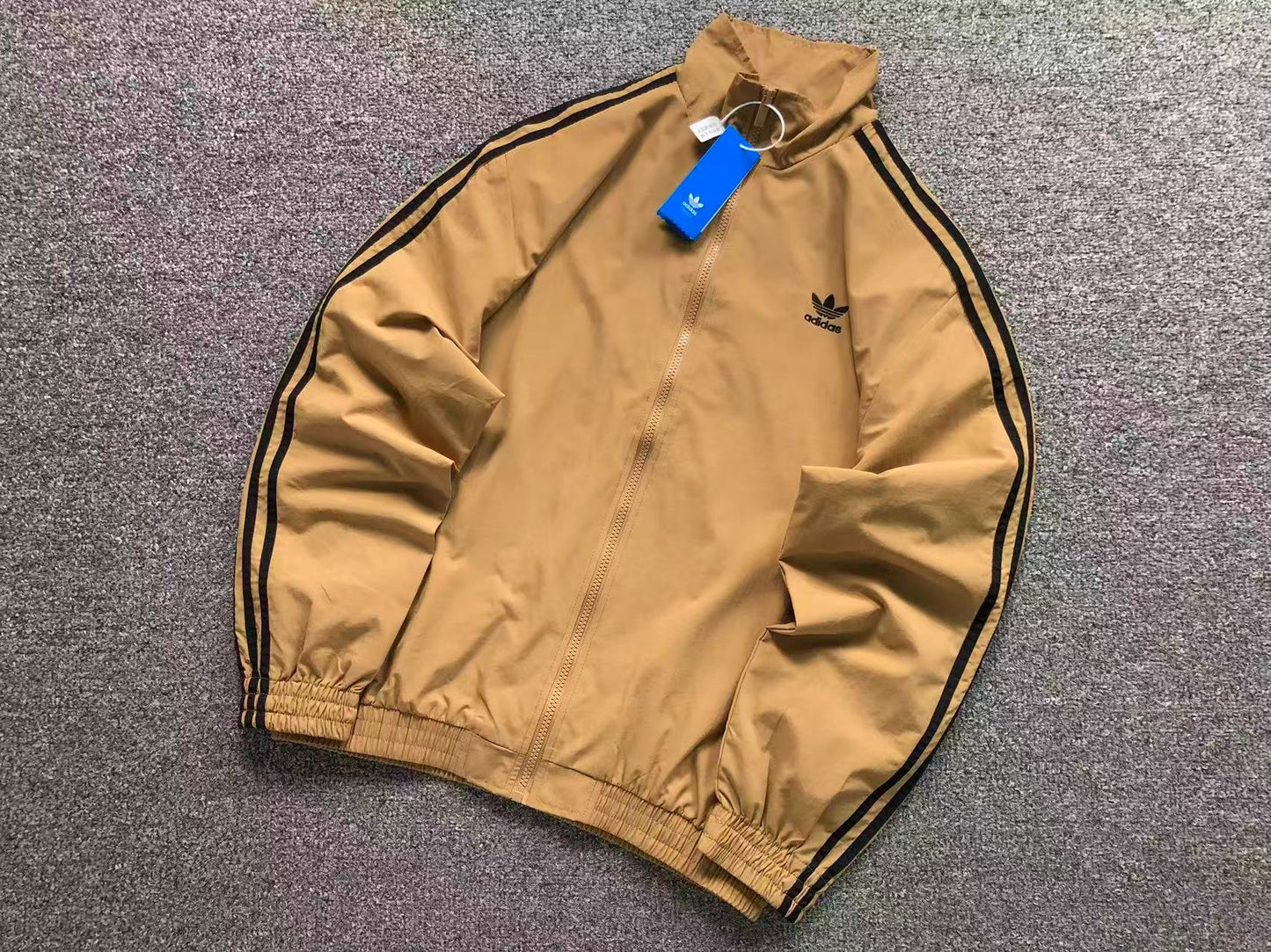 Jaqueta adidas Essential Windbreaker