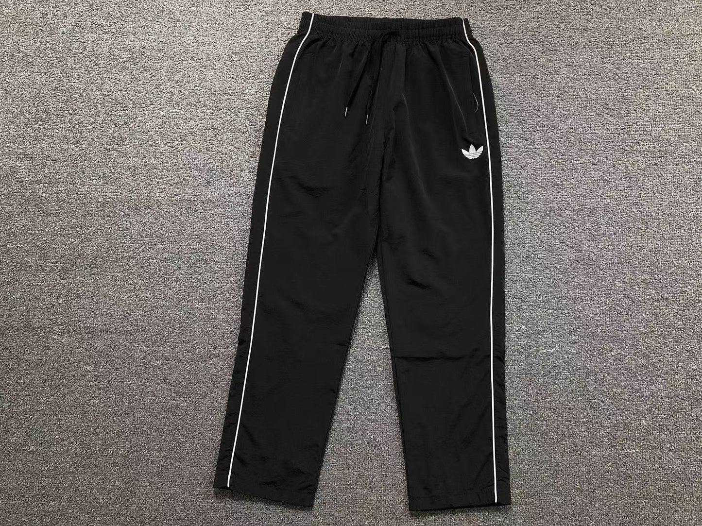 Calça Adidas Minimal Line Track Pants