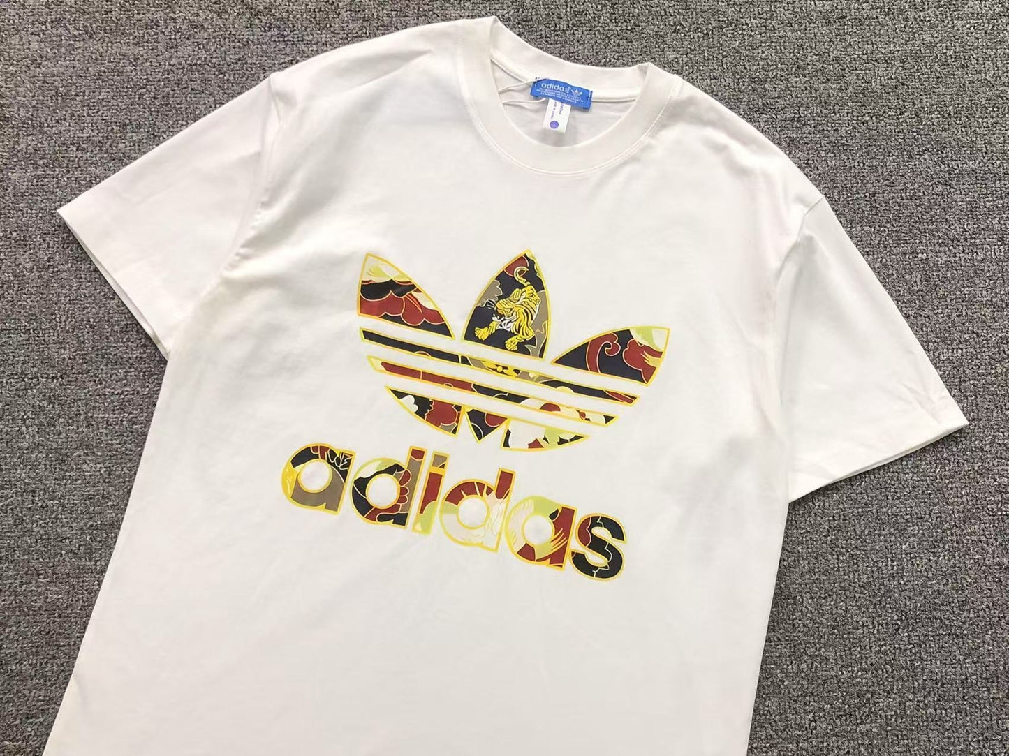 Camiseta adidas Luxe Trefoil