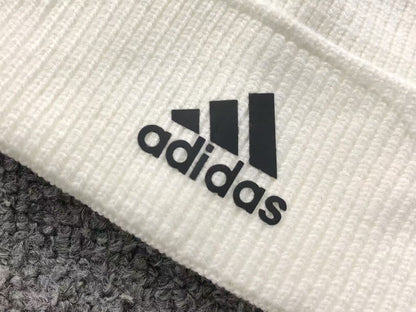 Touca adidas Core Knit