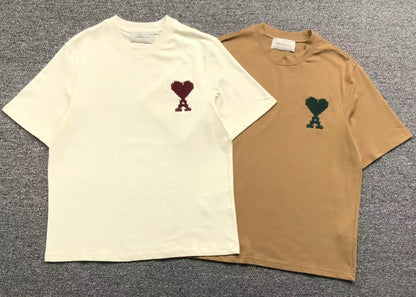 Camiseta AMI Paris Logo Coração Bordado