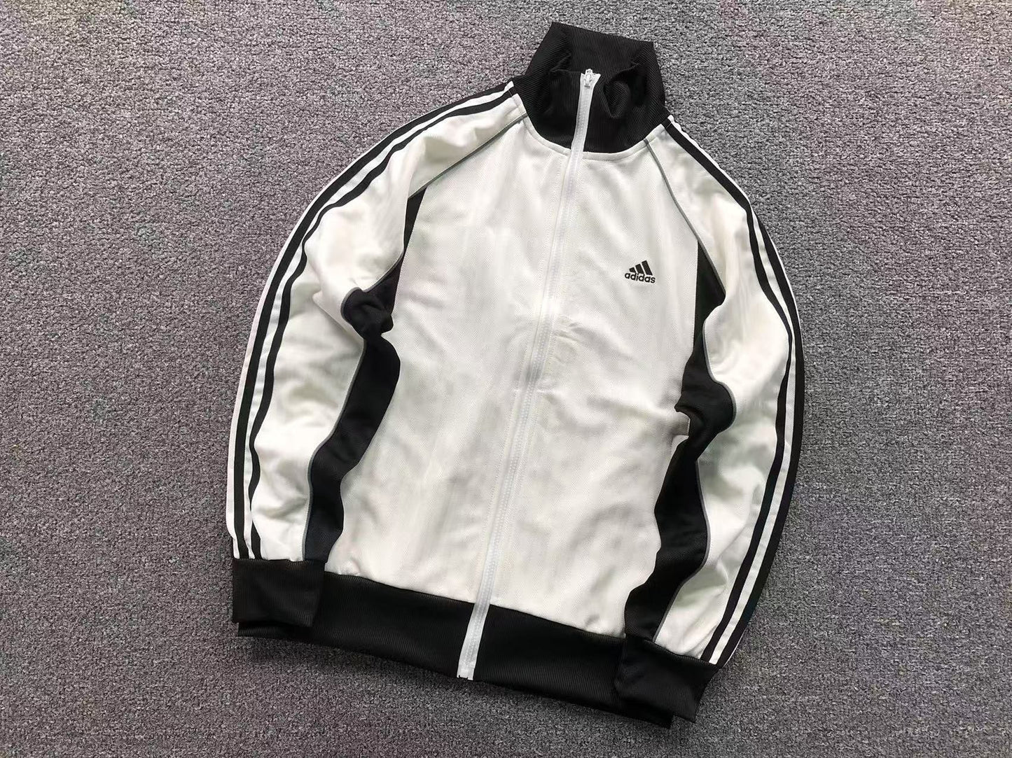 Moletom Adidas Euro Track Style
