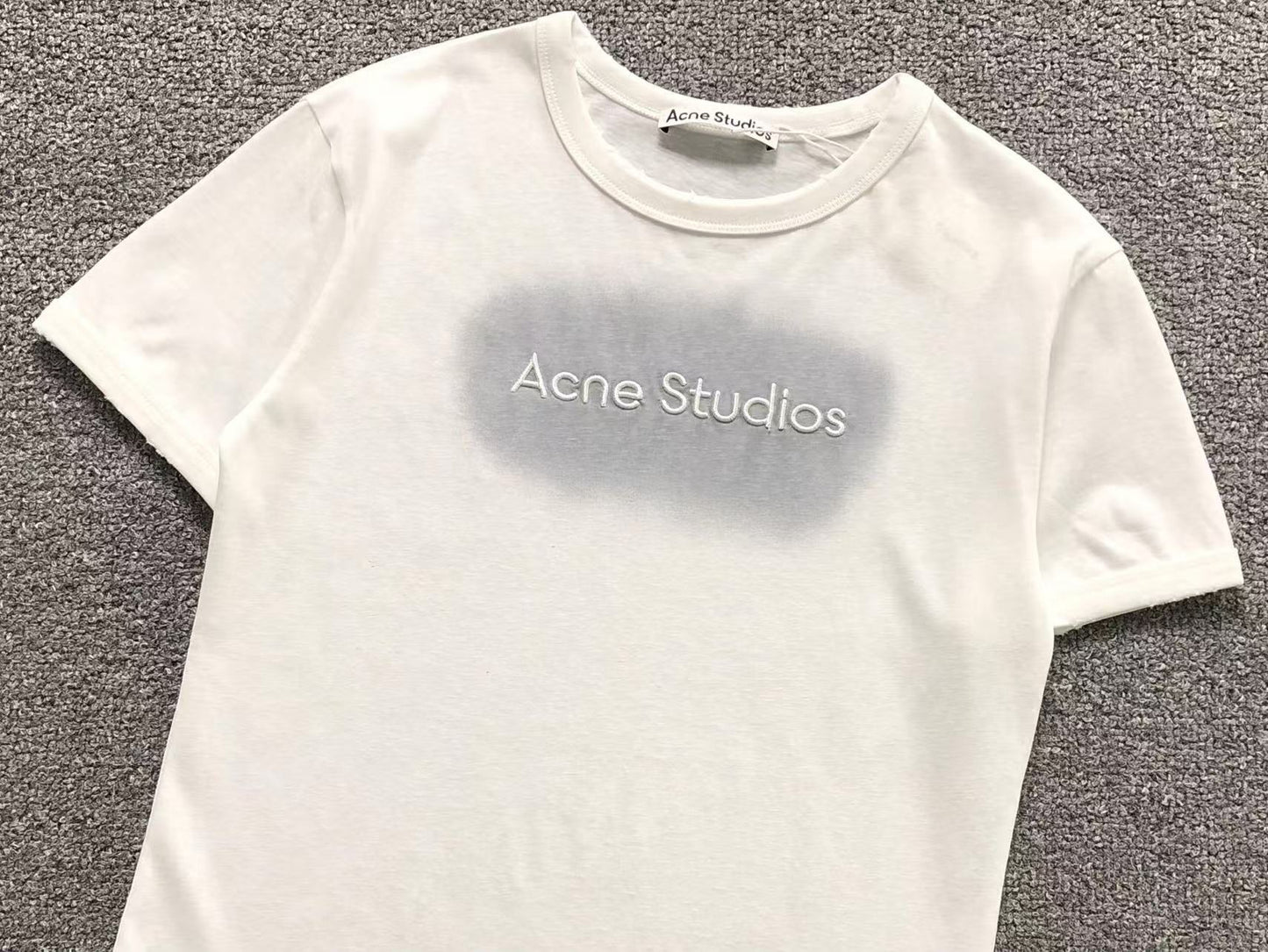 Camiseta Feminina Acne Studios Shadow Logo