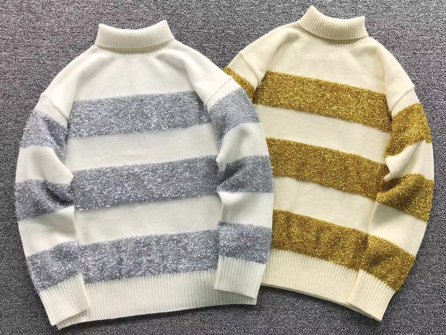 Suéter Gola Alta AMI Paris Listrado Glitter Offwhite