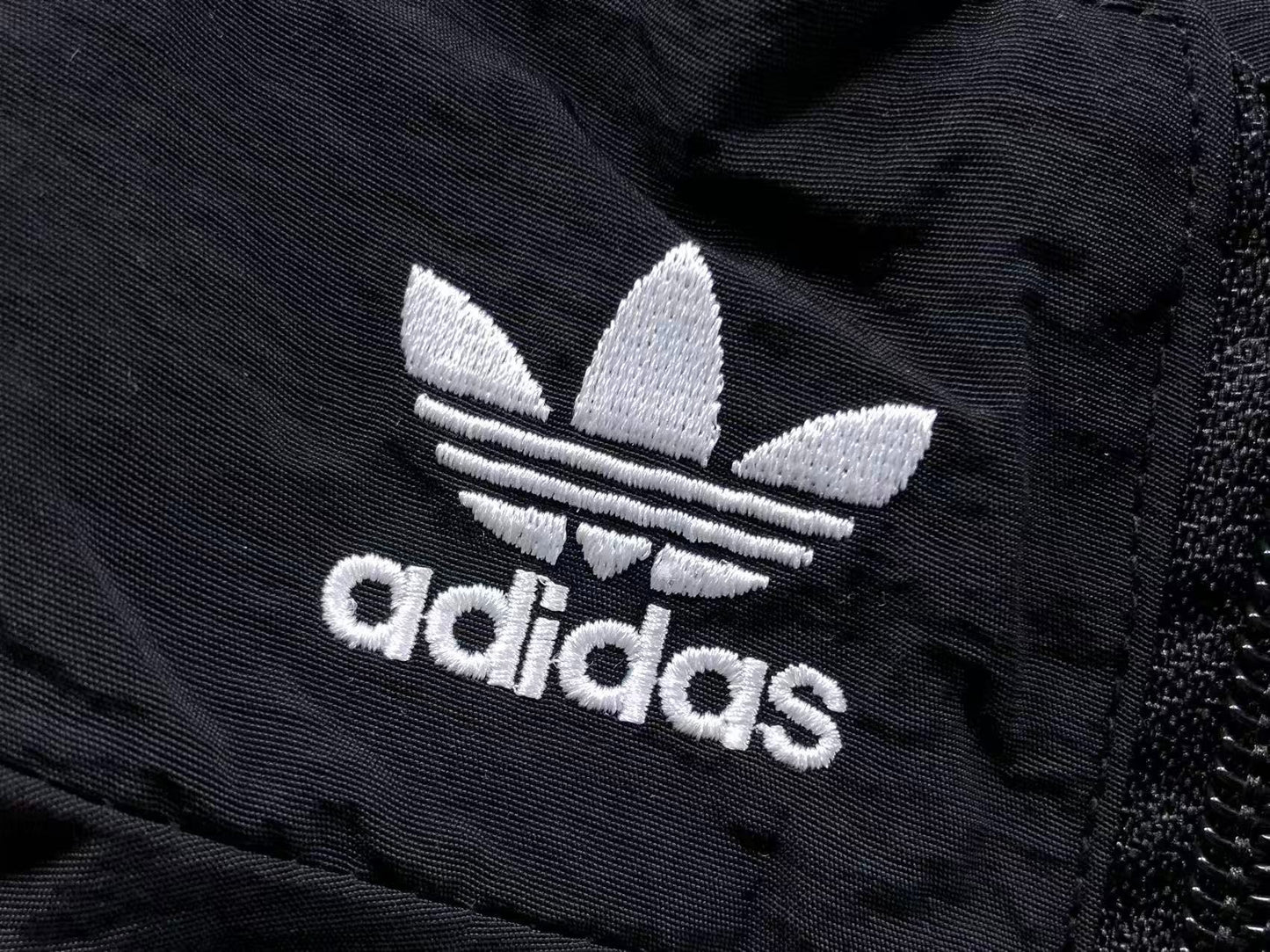 Jaqueta Adidas Feminina Y2K