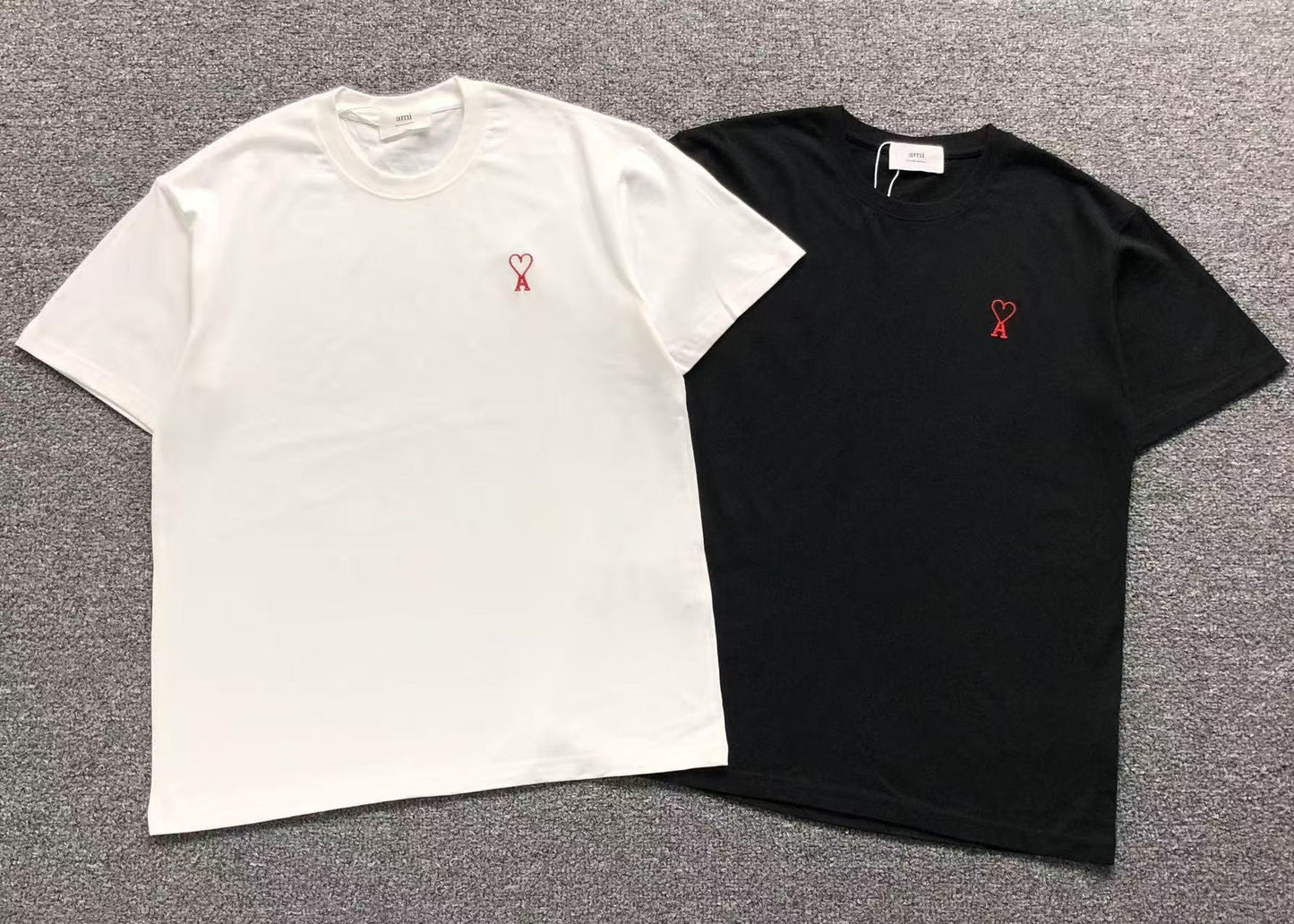 Camiseta AMI Paris Outline Heart Minimal
