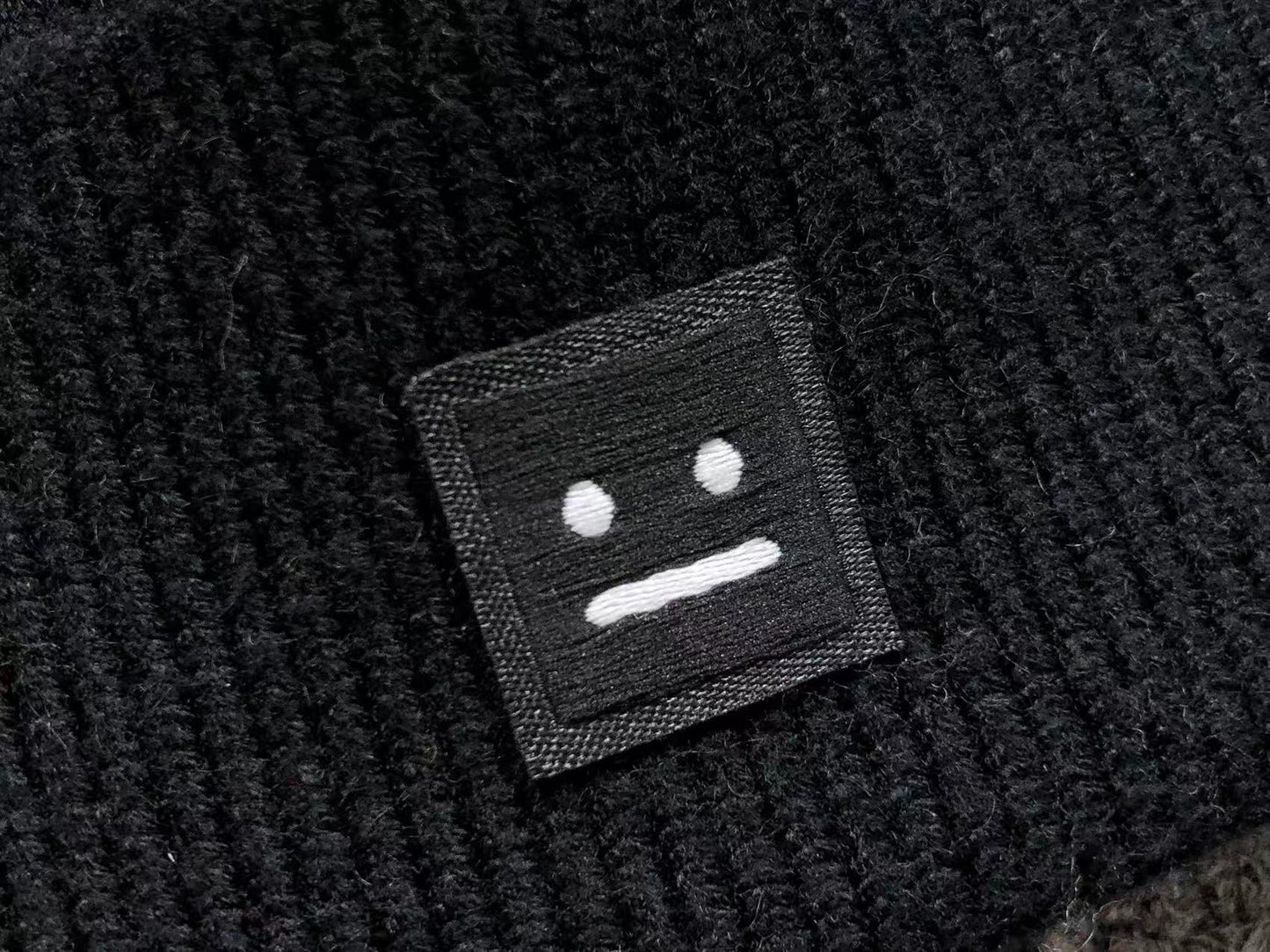 Touca Acne Studios Face Patch