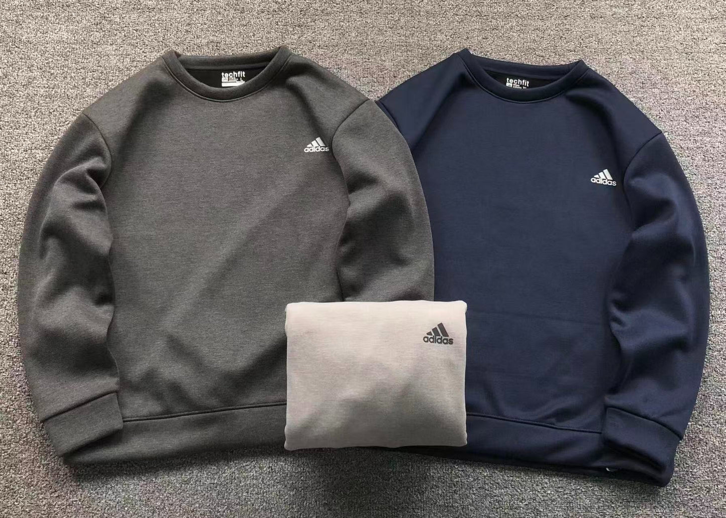 Moletom Adidas TechFit Essential Crew