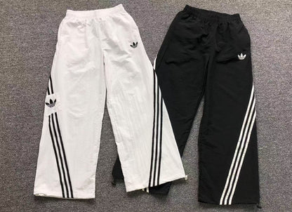 Calça Adidas Utility Track Cargo