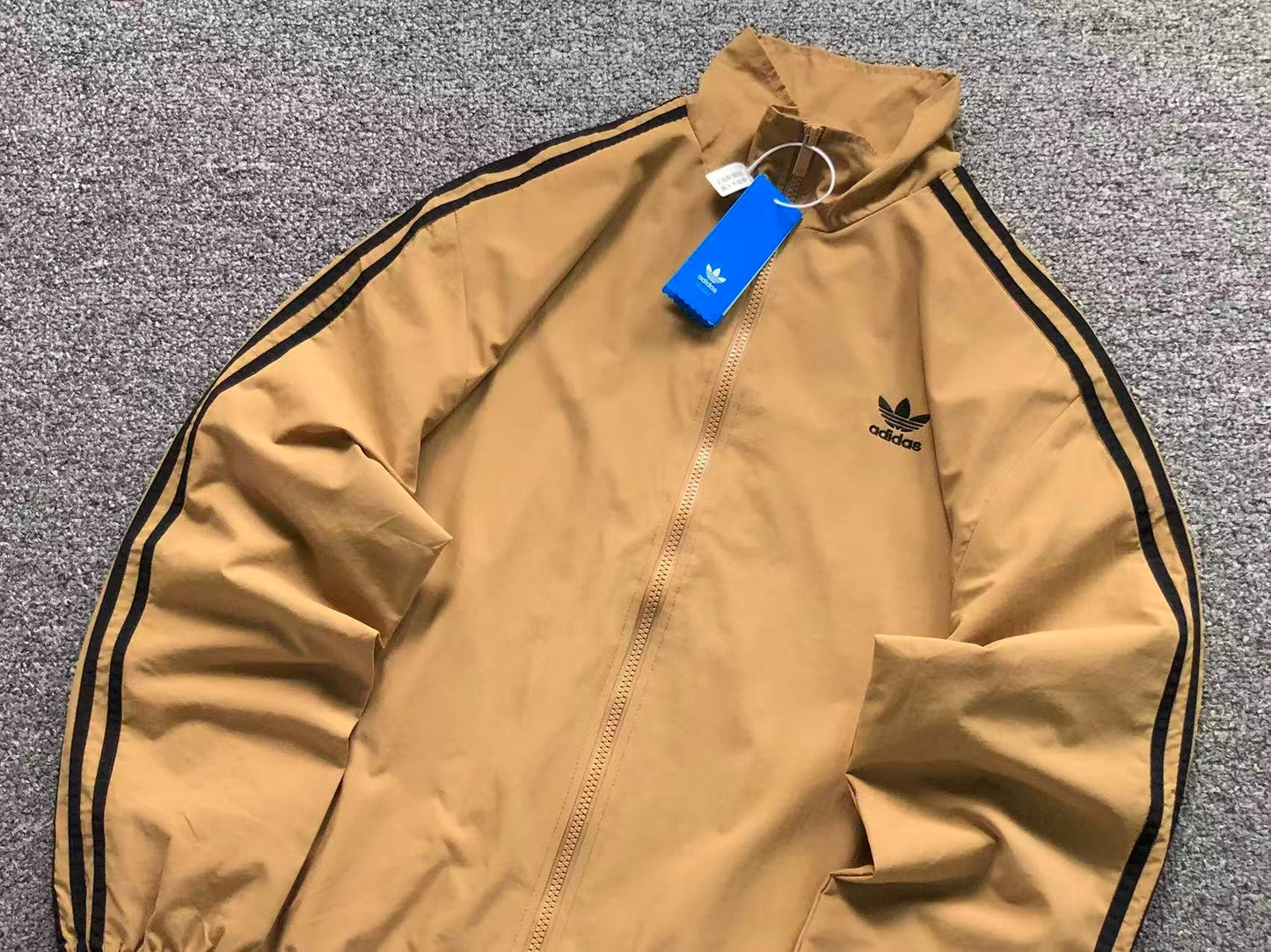 Jaqueta adidas Essential Windbreaker