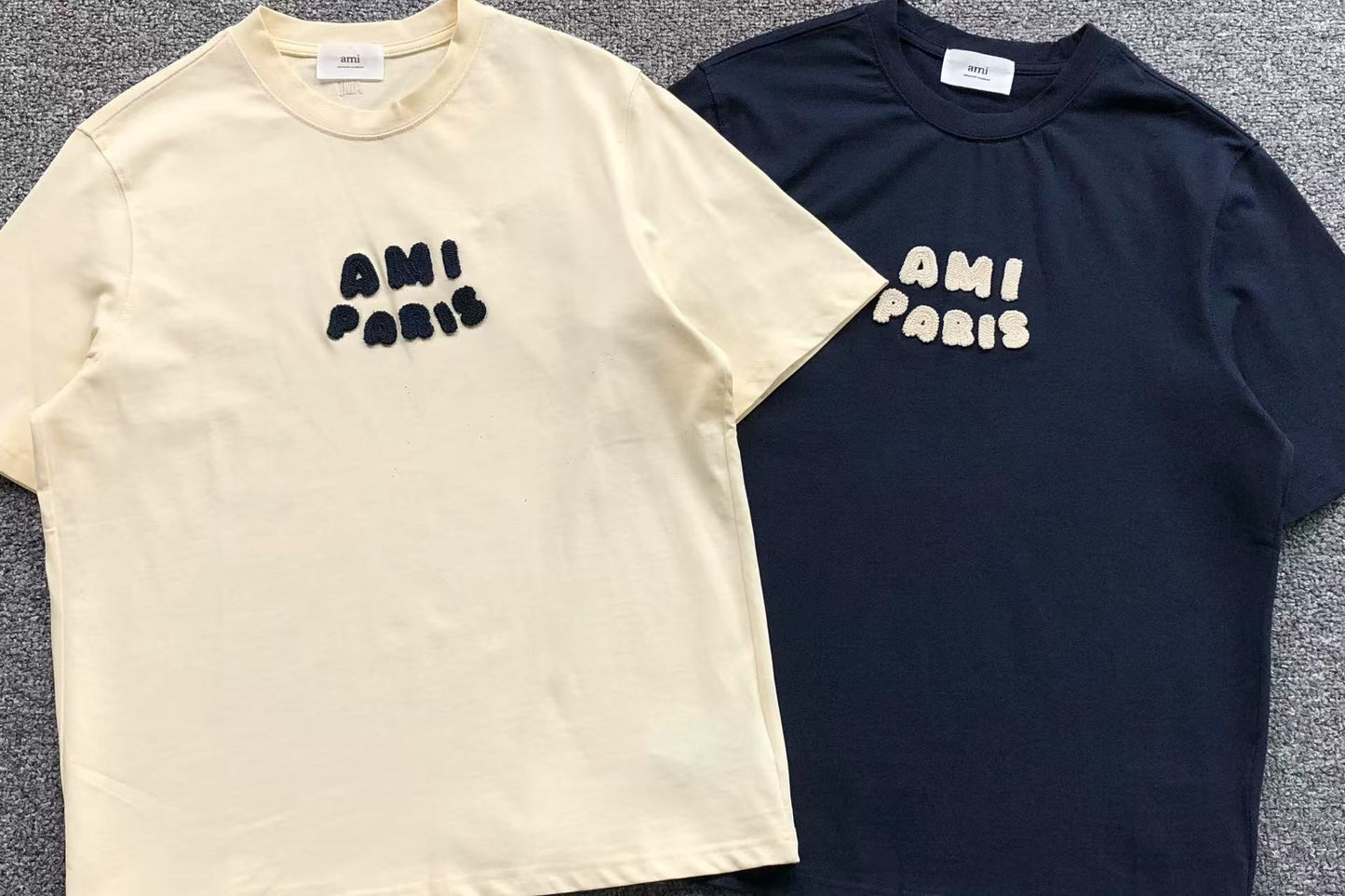 Camiseta AMI Paris Textured Logo Chenille Tee