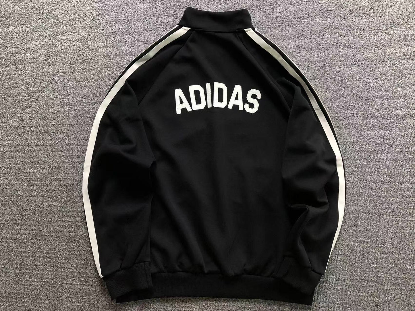 Jaqueta adidas Street Varsity