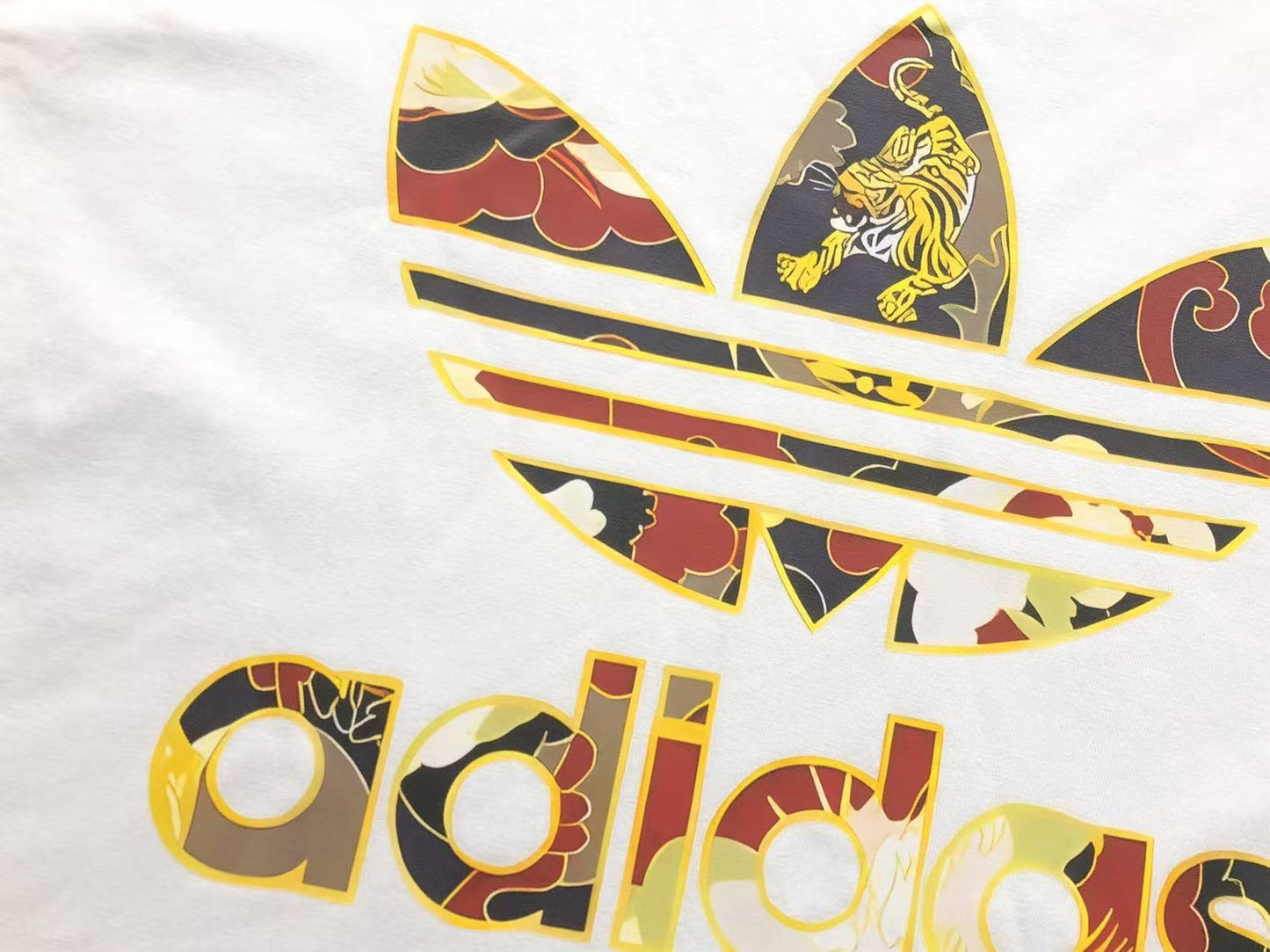 Camiseta adidas Luxe Trefoil