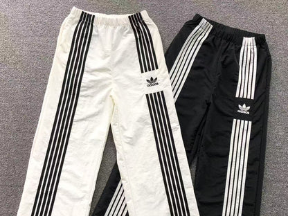 Calça Adidas Wide Track Stripes