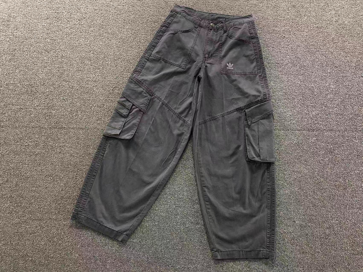 Calça Adidas Washed Utility Cargo