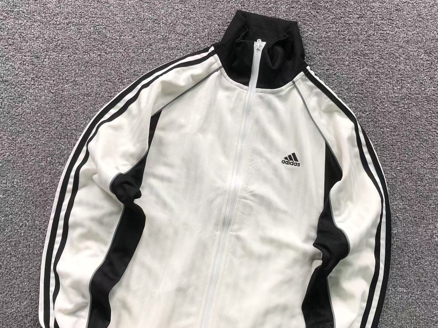 Moletom Adidas Euro Track Style
