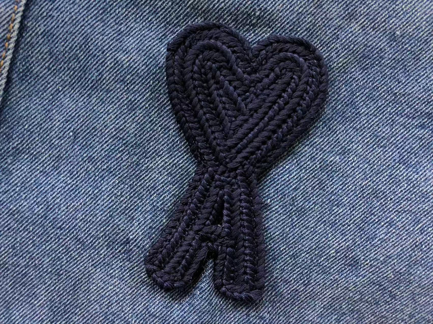 Camisa AMI Paris Washed Denim Heart