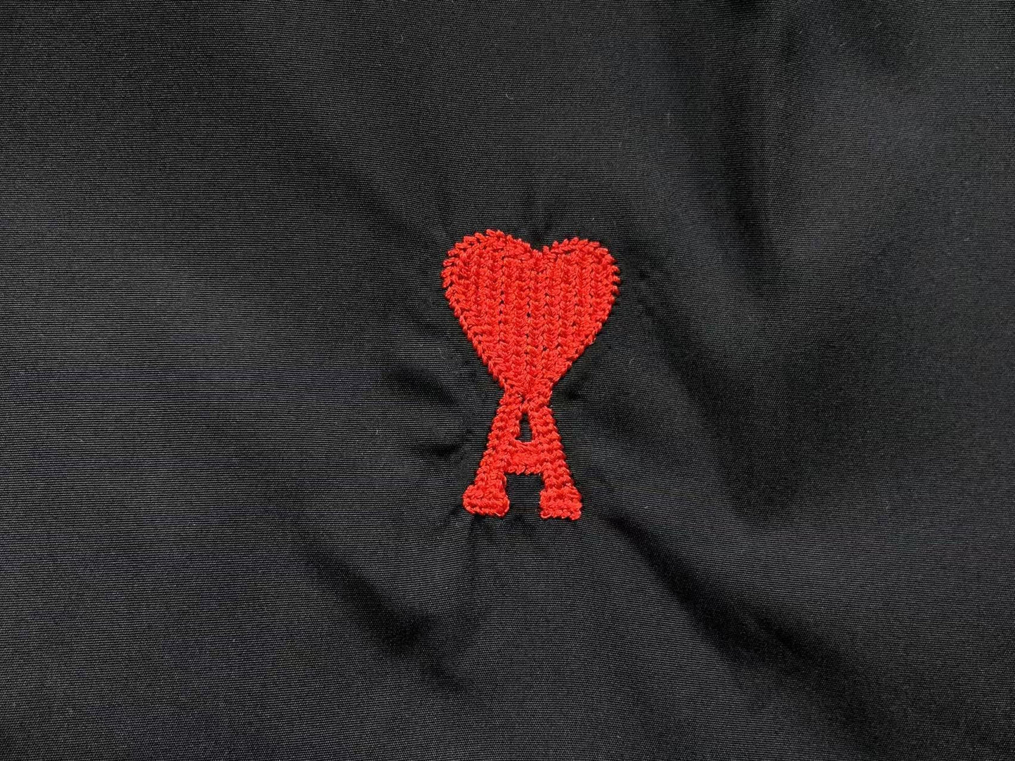 Jaqueta AMI Paris Windbreaker Logo Coração