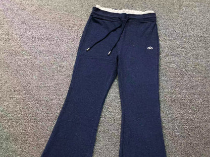 Calça elástica ALO moletom flare feminino