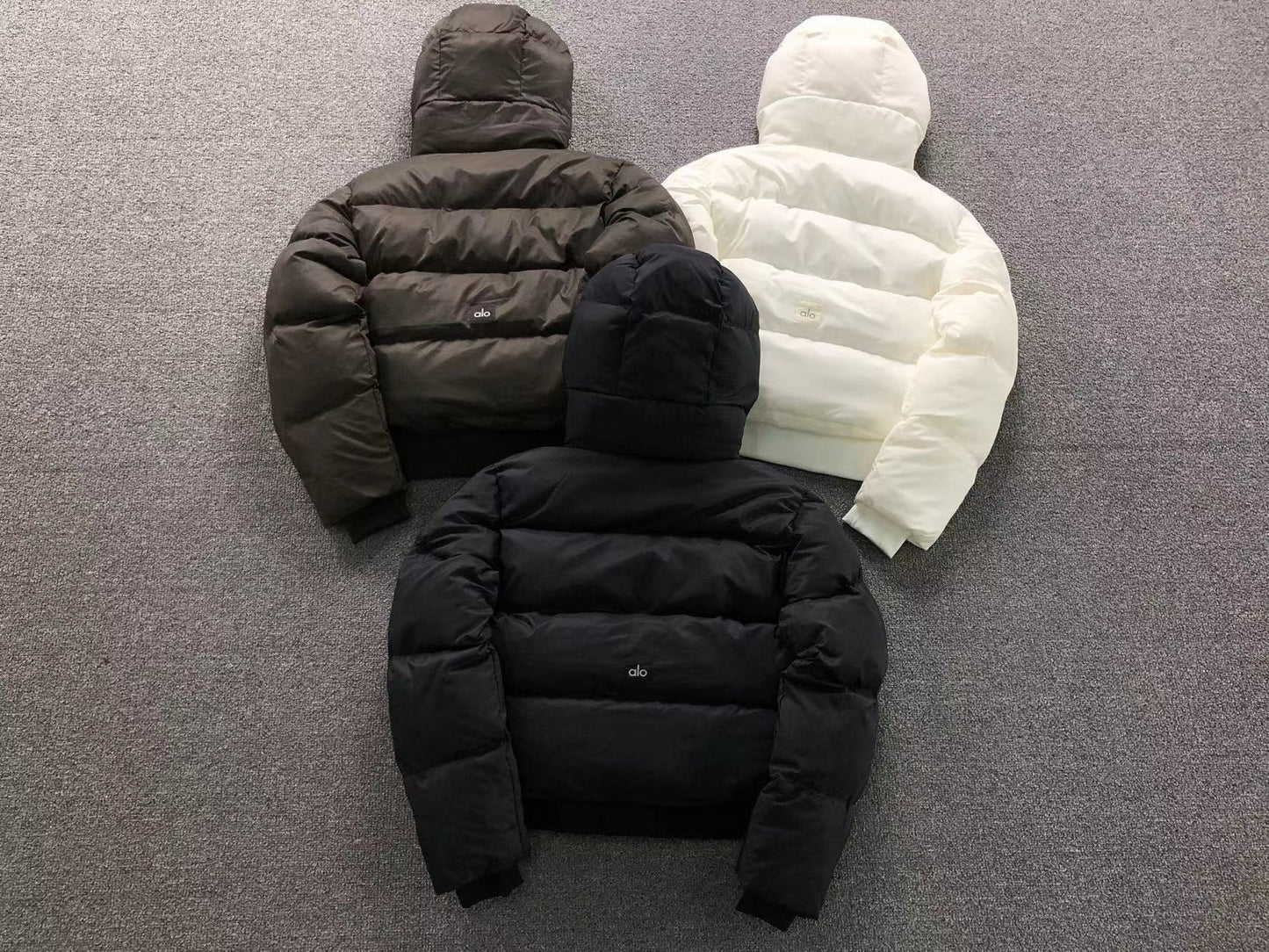 Jaqueta ALO puffer com capuz Feminino