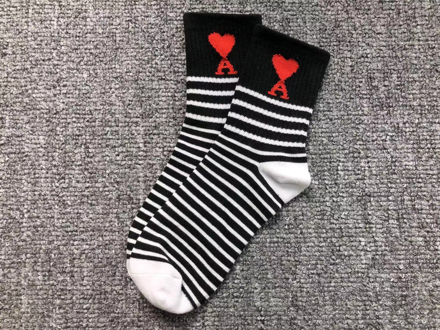 Meia AMI Paris Stripe Heart