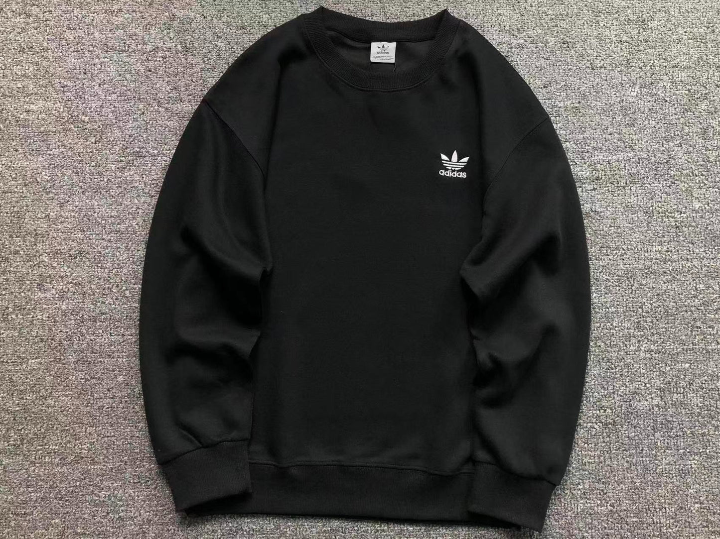 Moletom Adidas Essential Clean Crew