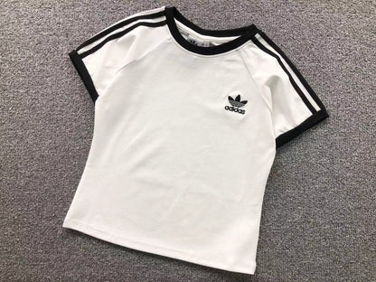 Camiseta Adidas Raglan Core 3-Stripes Feminina