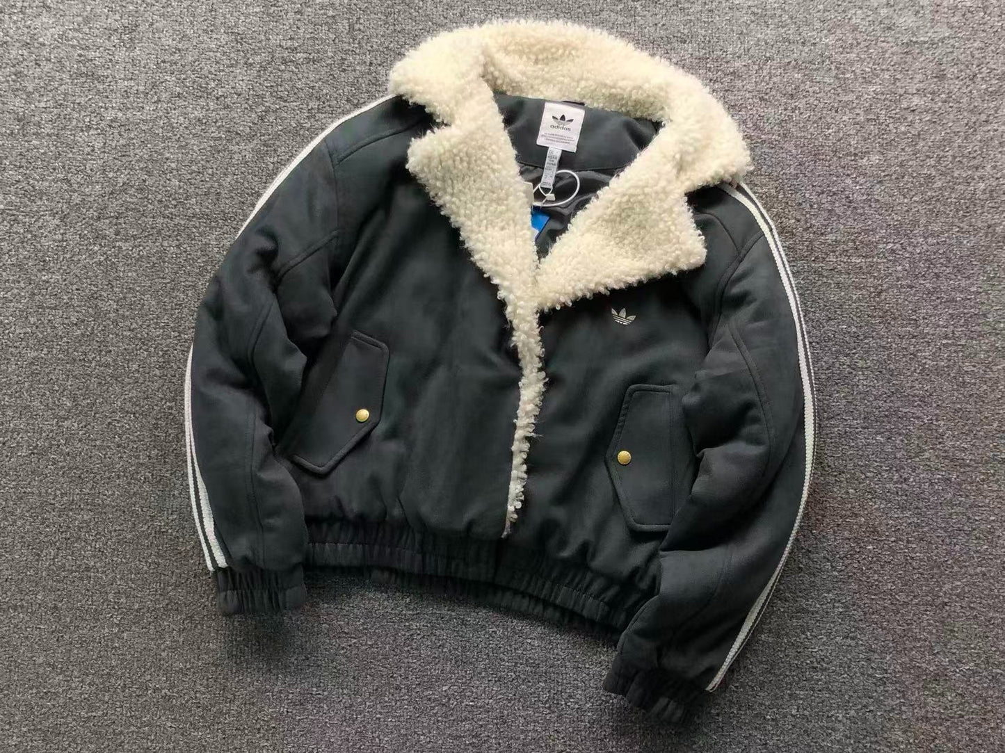 Jaqueta Adidas Feminina Sherpa Suede Winter Jacket