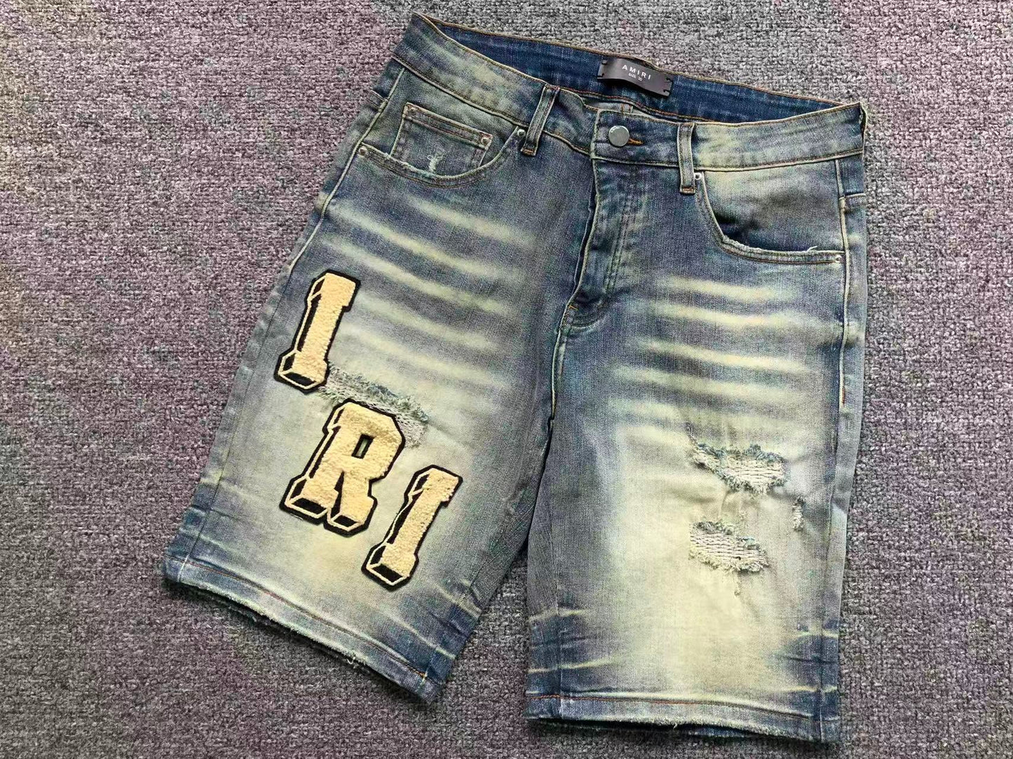 Bermuda Jeans AMIRI Vintage Patch Distressed