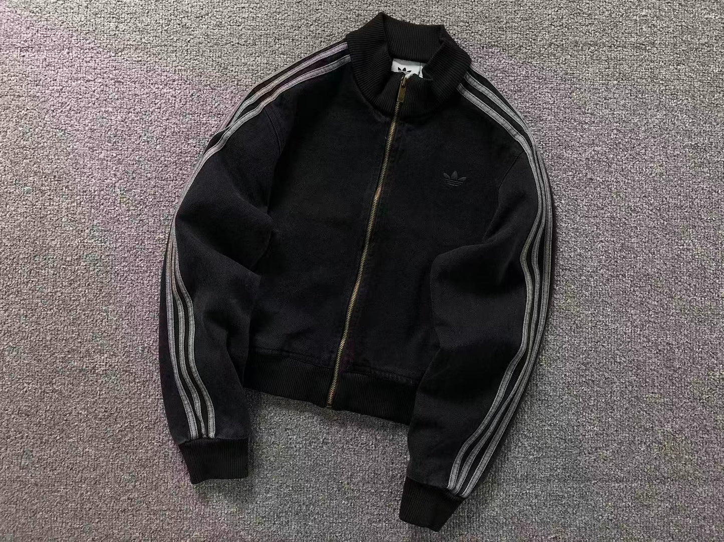 Jaqueta Adidas Washed Denim Archive