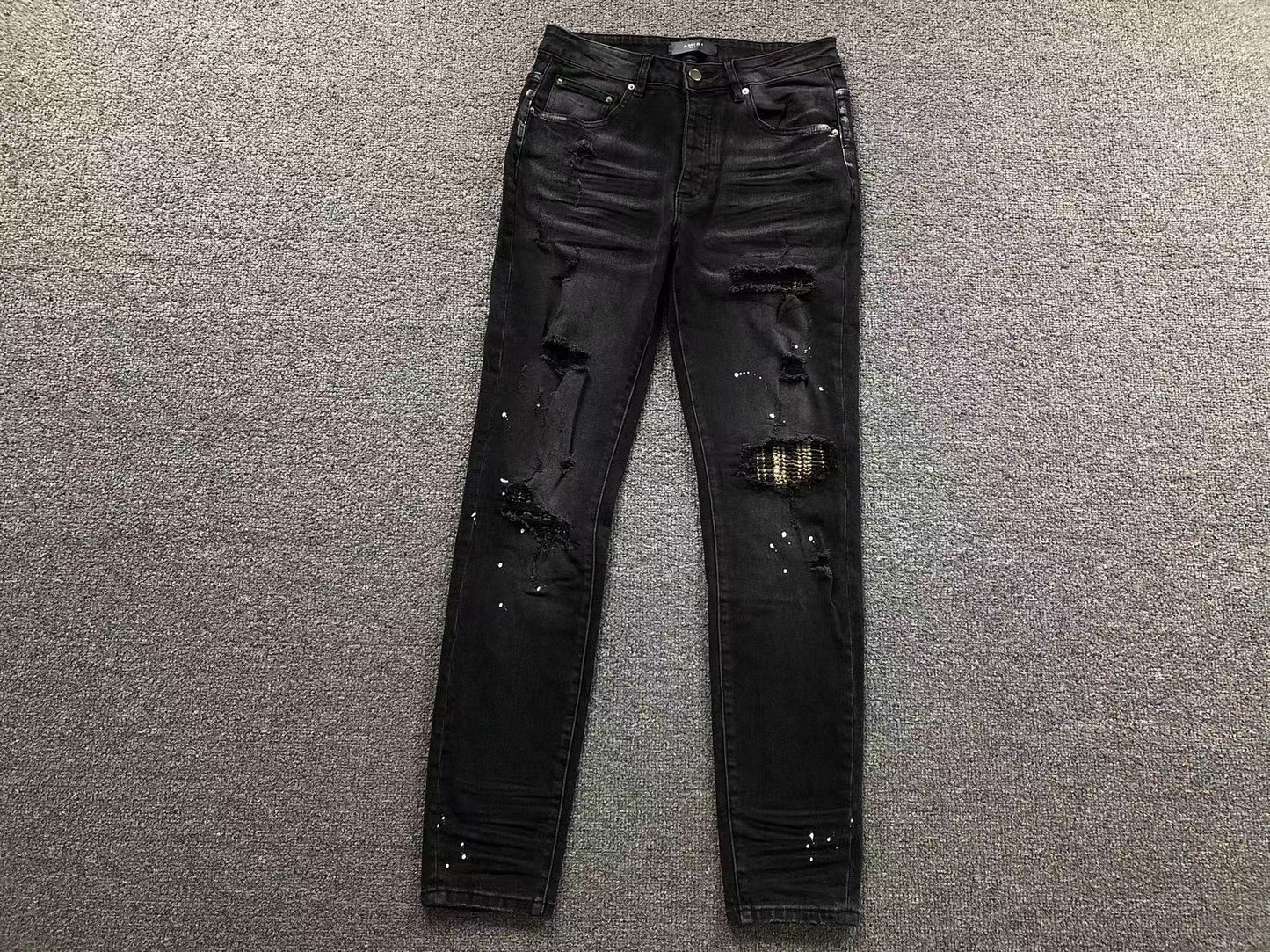Calça AMIRI Heavy Destroyed Black Denim