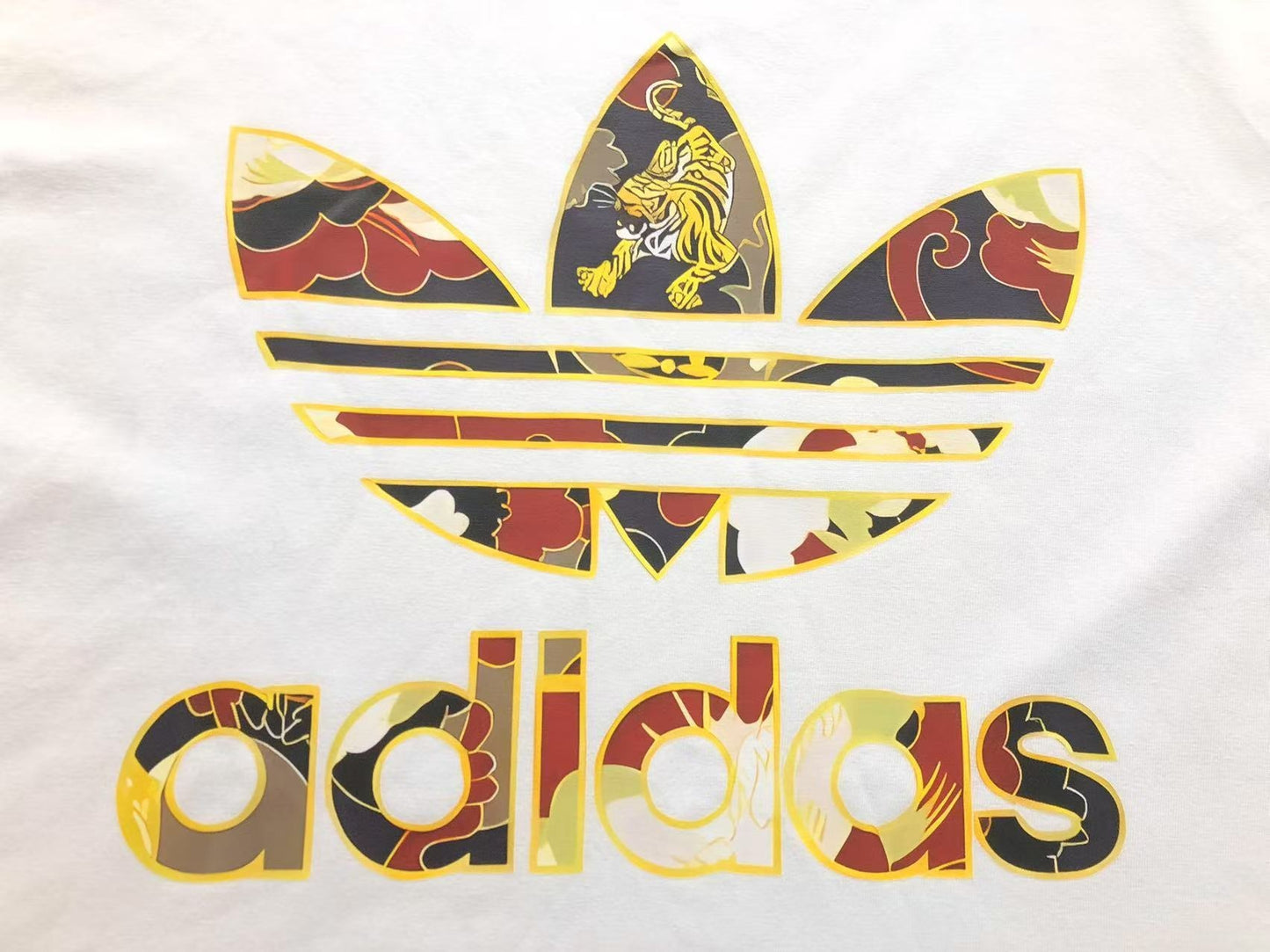 Camiseta adidas Luxe Trefoil
