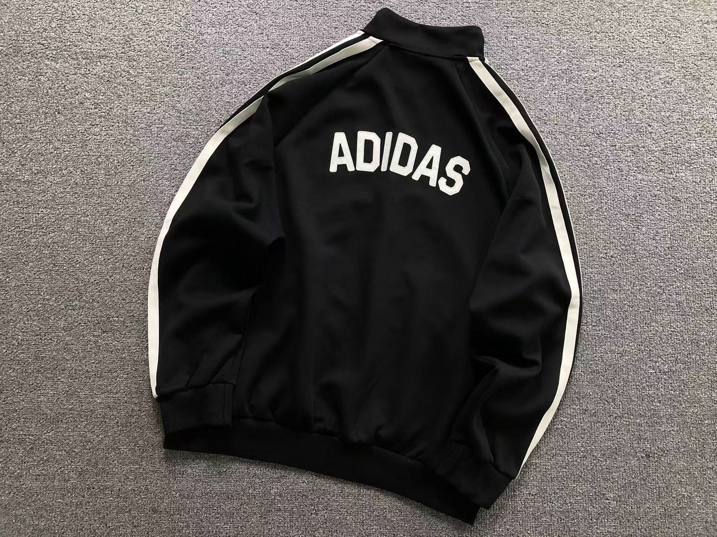 Jaqueta adidas Street Varsity