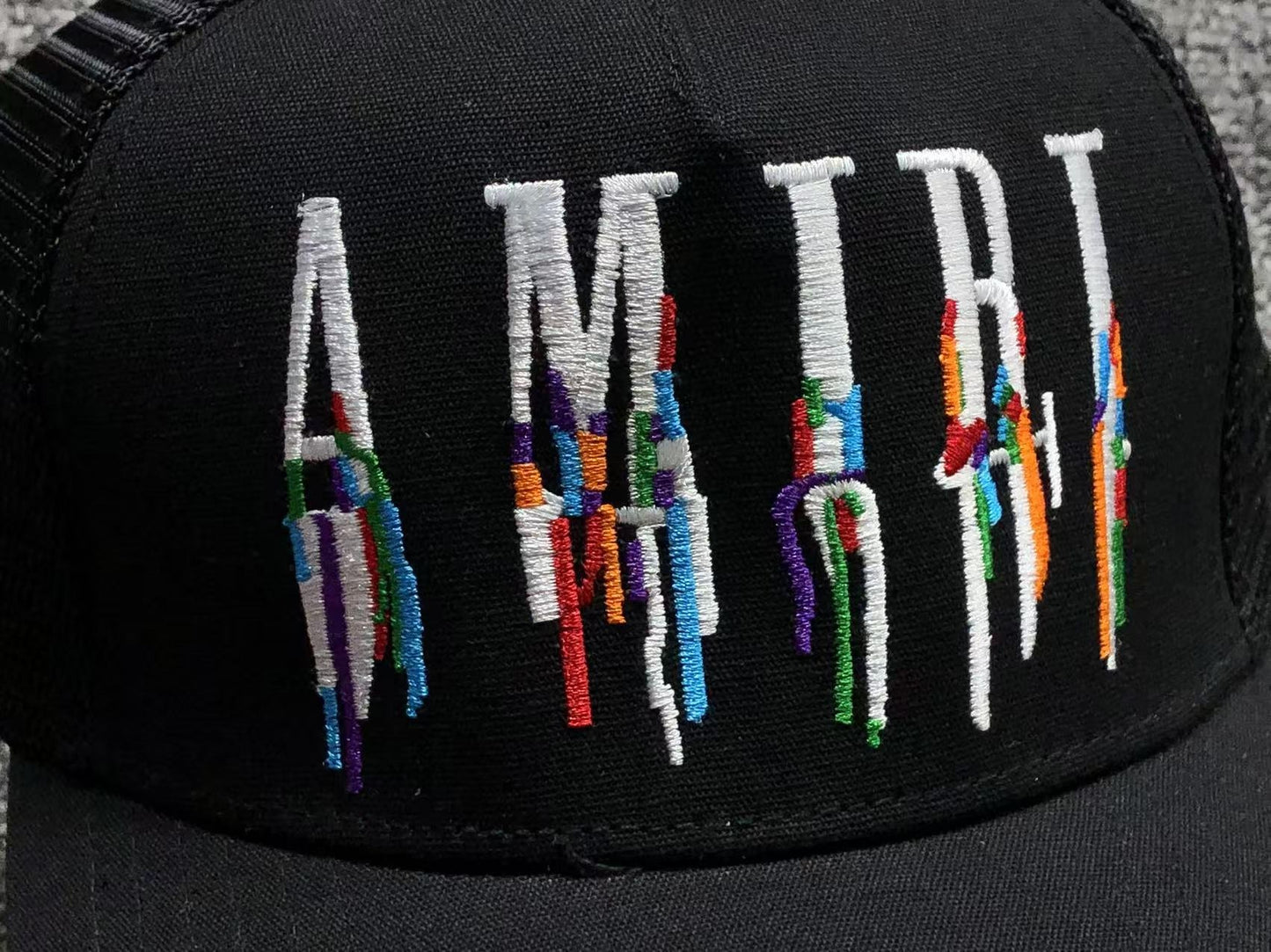 Boné Trucker AMIRI Glitch Logo White