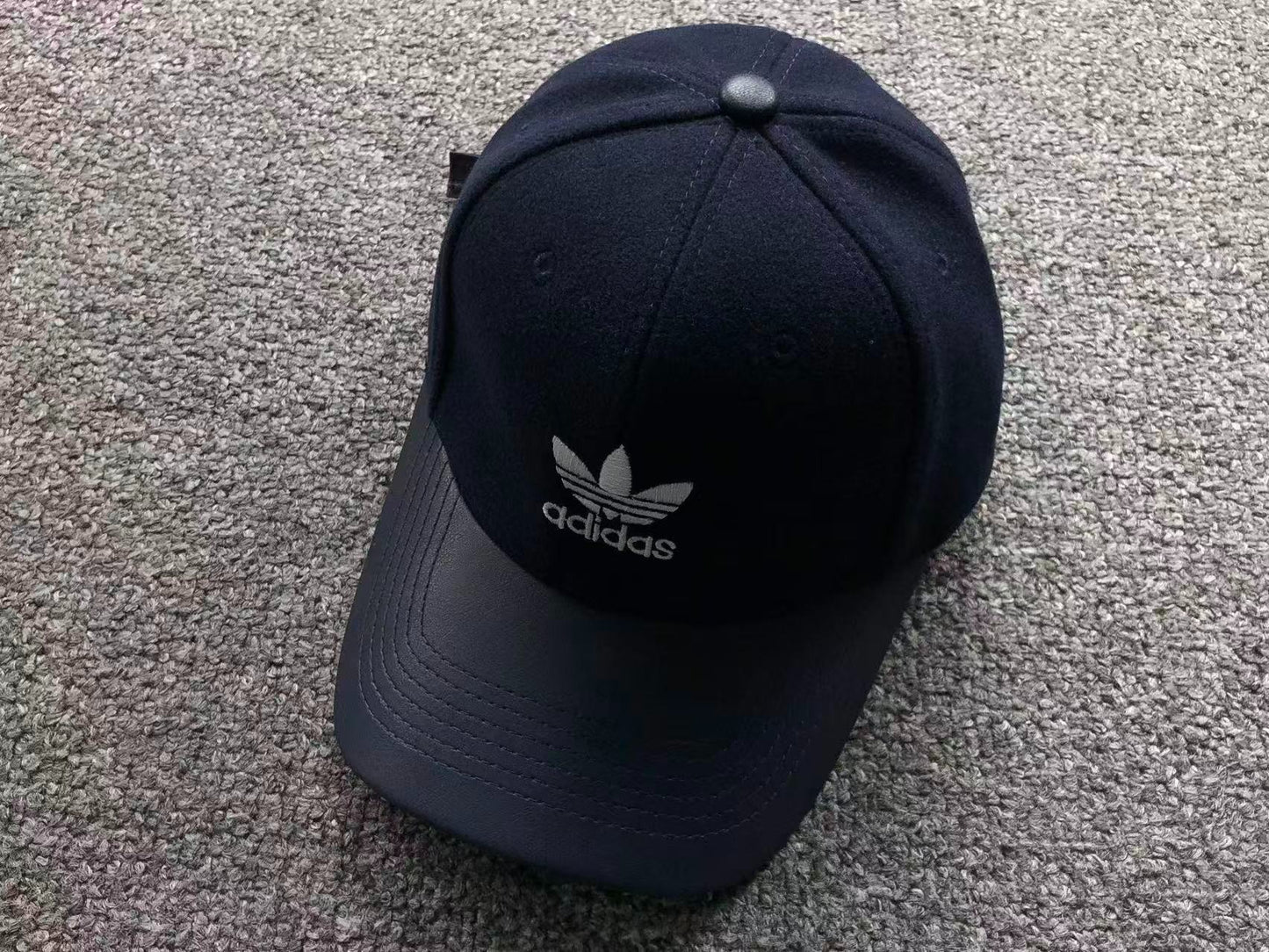 Boné adidas Silent Luxury