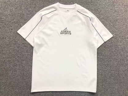 Camiseta Adidas Clean Sport Design