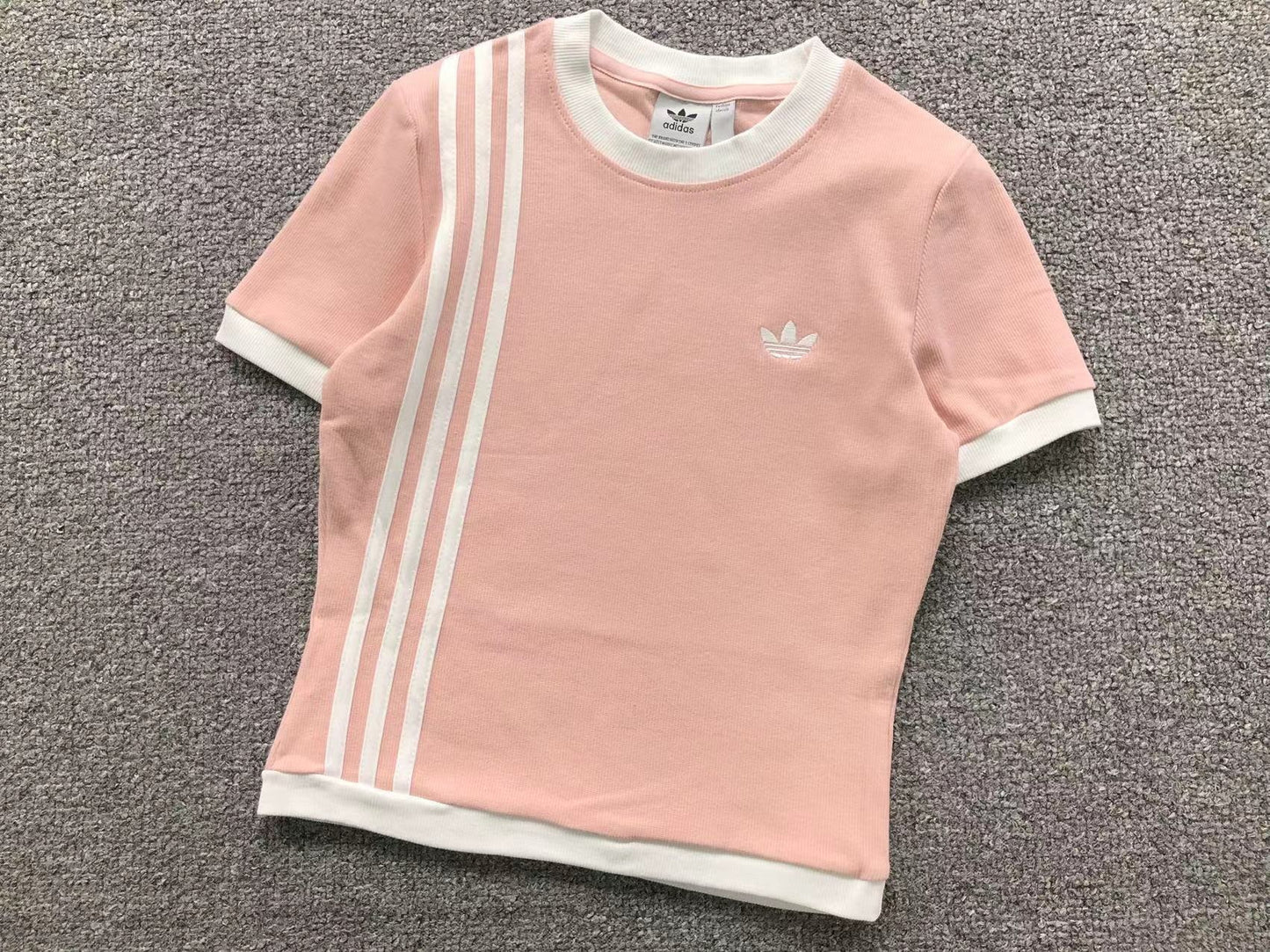 Camiseta Adidas Originals Slim Stripes Feminina