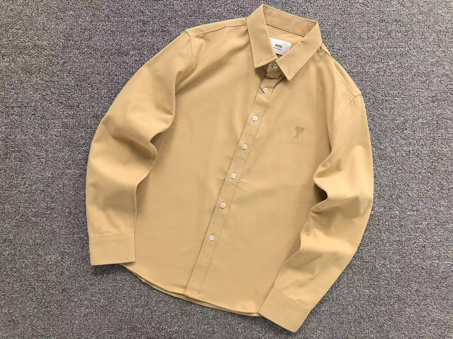 Camisa AMI Paris Classic Heart Manga Longa