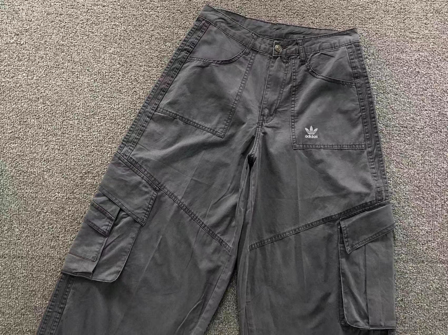 Calça Adidas Washed Utility Cargo