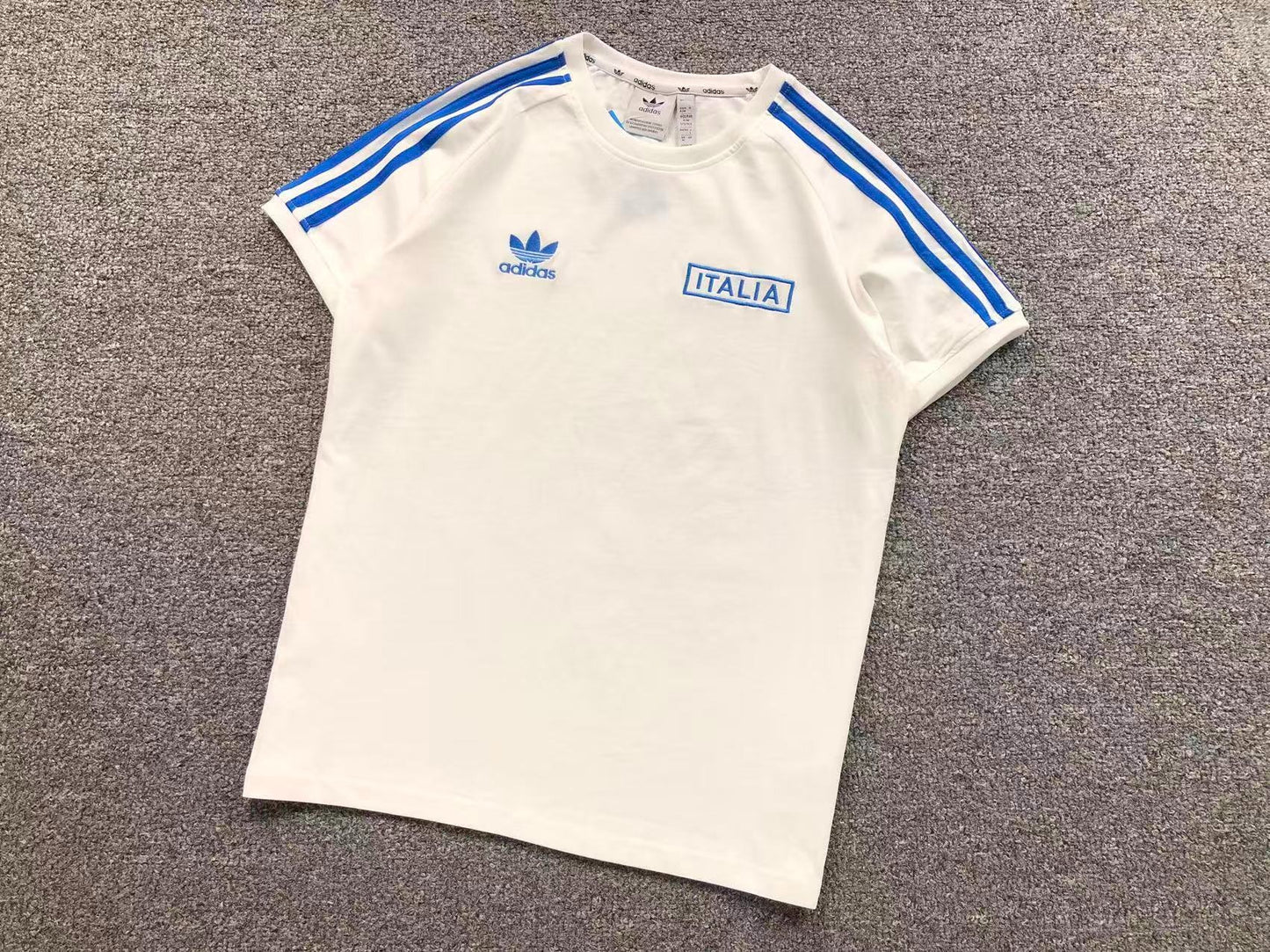 Camiseta adidas Originals Italia 3-Stripes