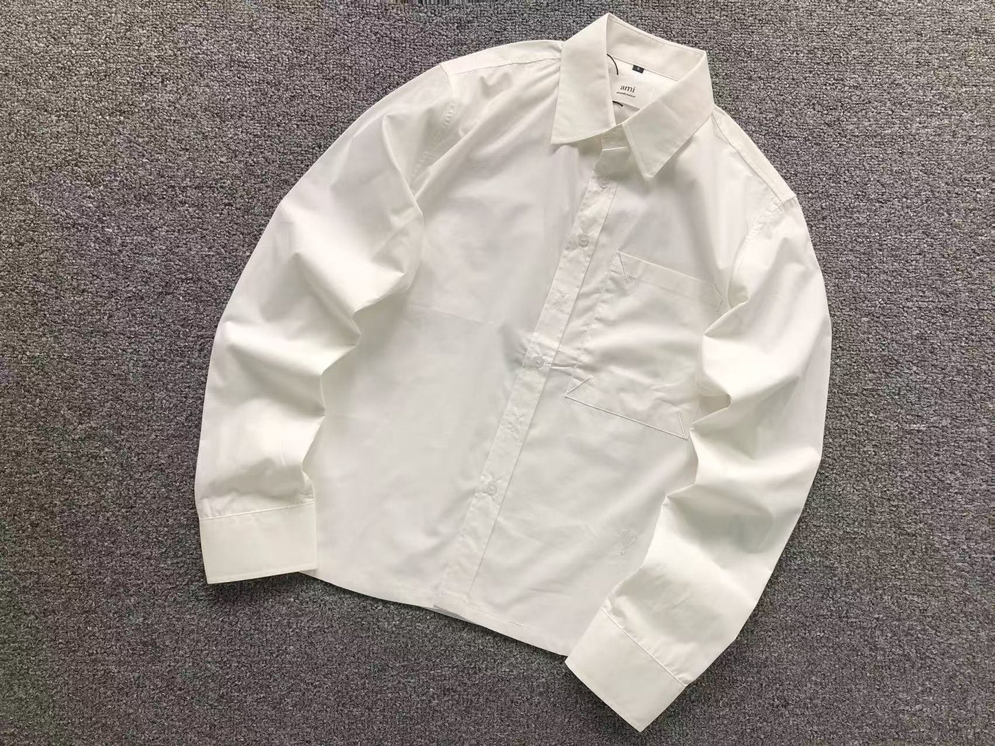 Camisa AMI Paris Clean Pocket Essential
