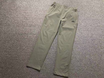 Calça elástica ALO moletom cargo