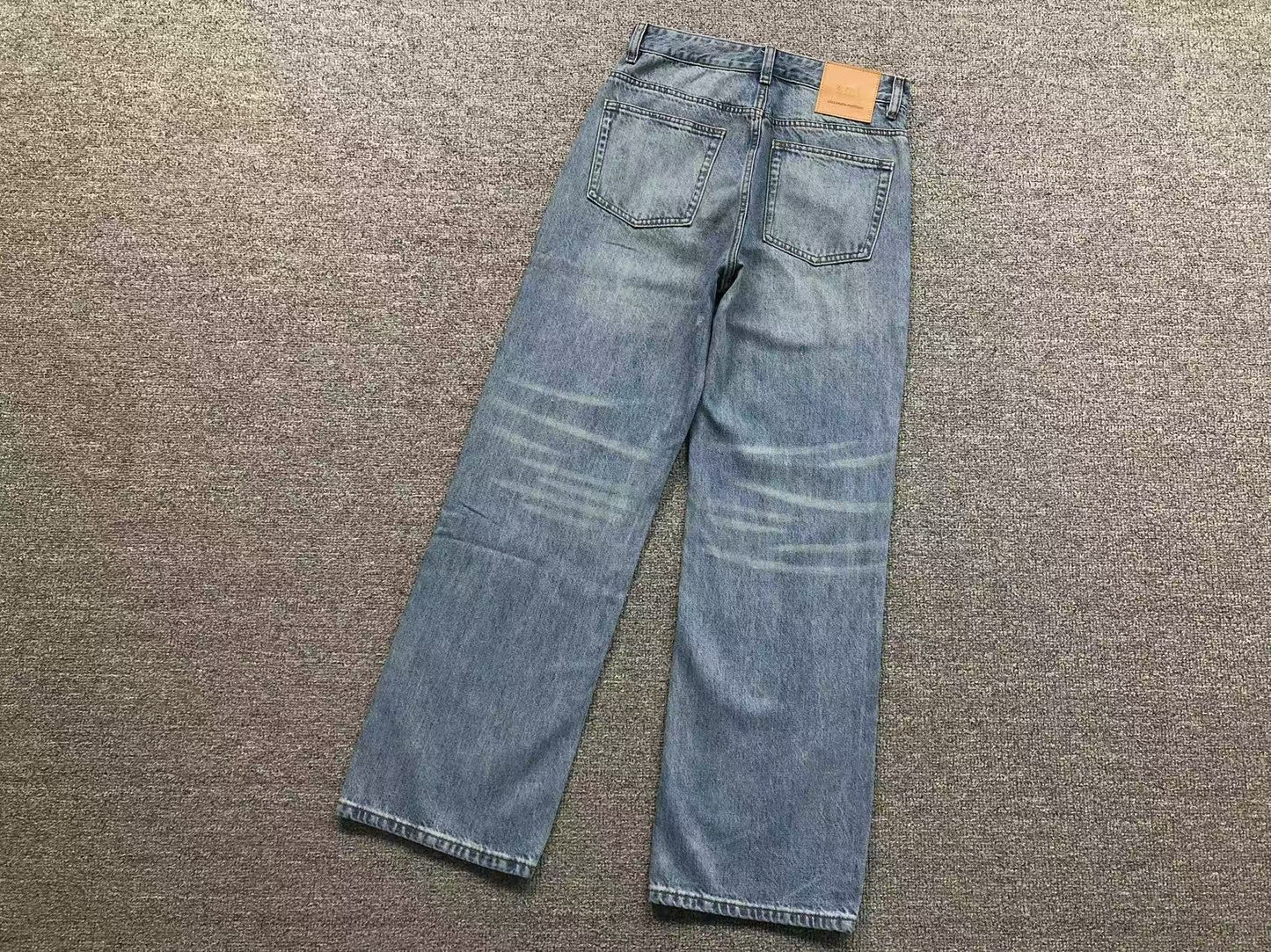 Calça Jeans AMI Paris WideLeg Lavagem